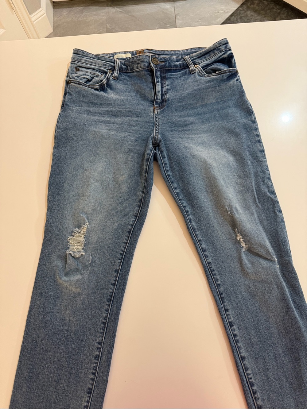Kut from the Kloth Medium Blue Straight Leg Jeans with Knee Distress